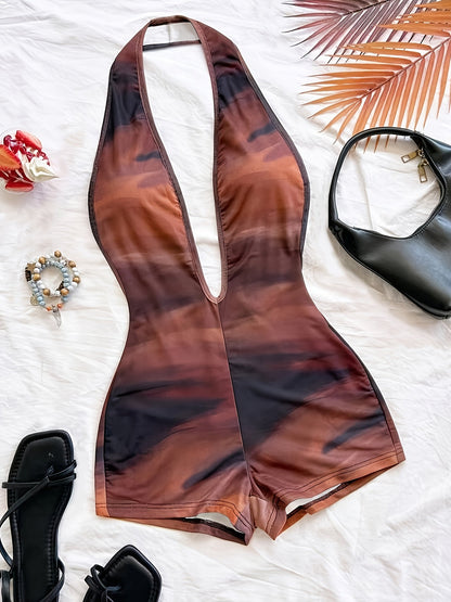 Combinaison short une pièce femme style animalier, décolleté plongeant, tendance été, idéale plage et vacances