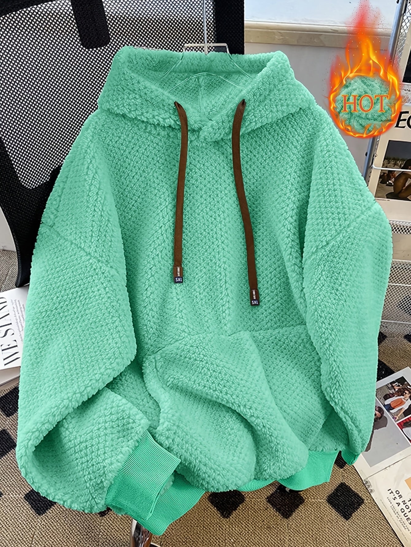 Sweat à Capuche Doux Effet Peluche Vert Militaire avec Cordon Contrastant