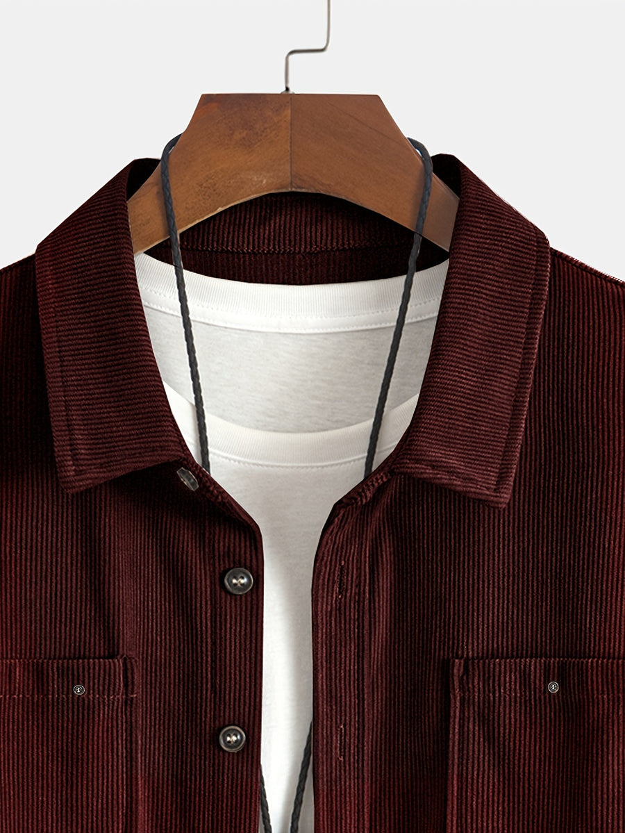 Herrenhemd im Overshirt-Stil aus geripptem Stoff mit Knöpfen und Brusttaschen