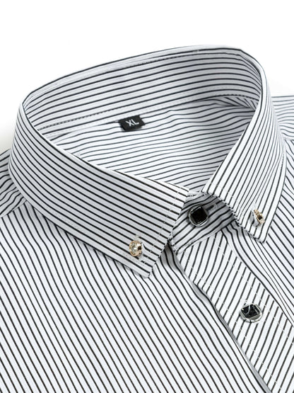Chemise habillée à manches courtes pour homme style business à rayures fines