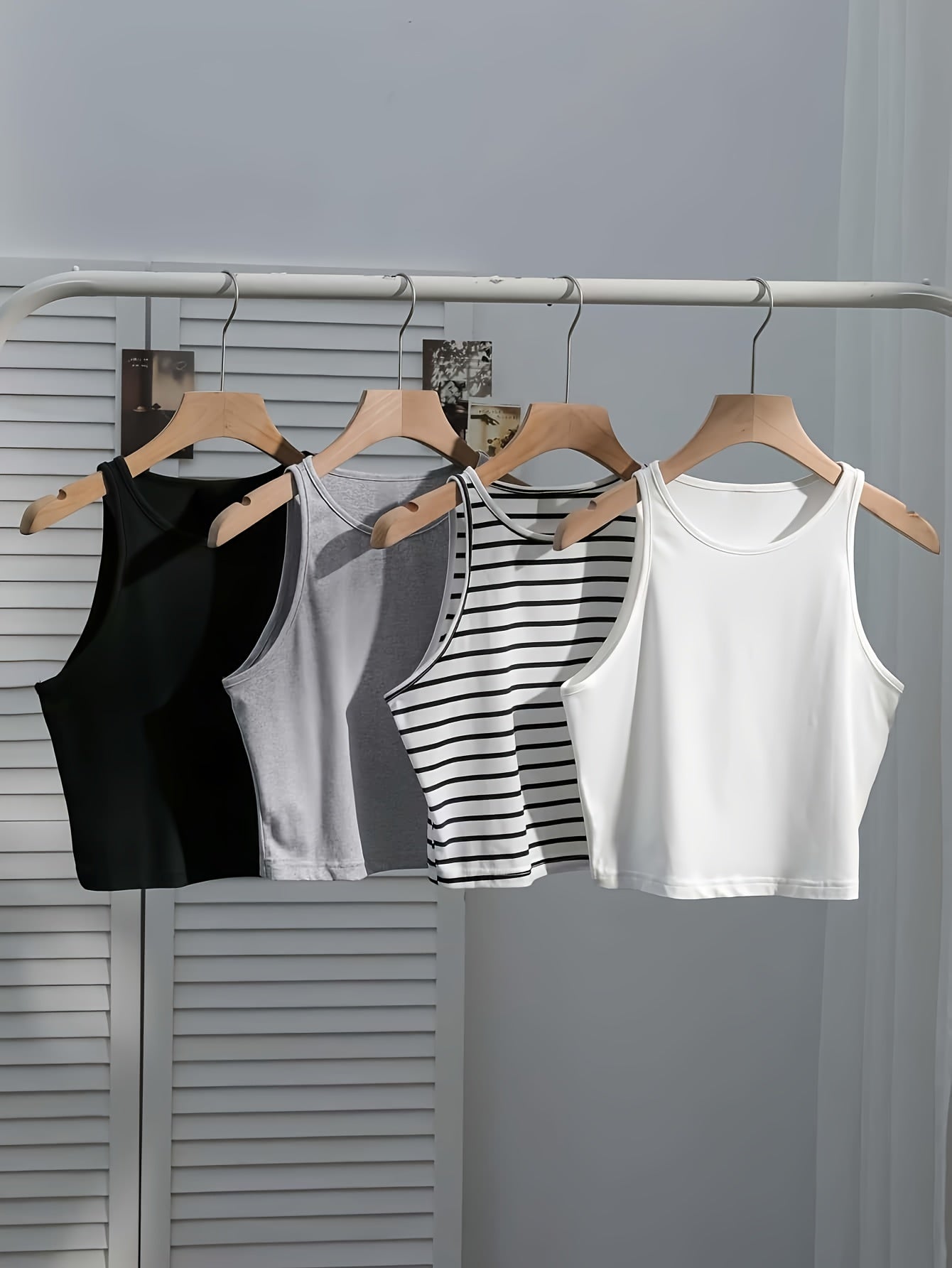 Top corto donna stile casual versatile per tutti i giorni