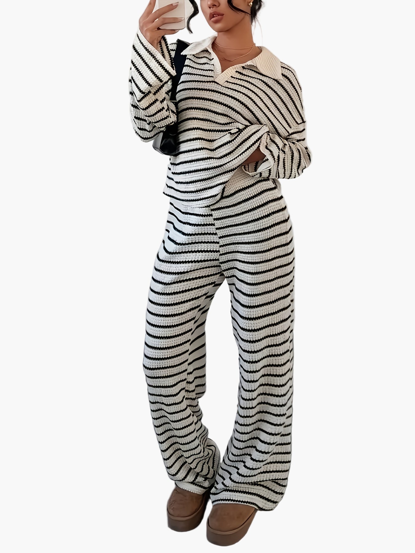 Elegantes Damen-Set mit weitem gestreiftem Pullover und weiter Hose, lässiger Stil für Herbst und Winter
