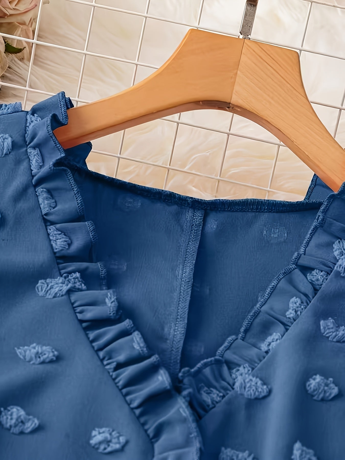 Elegant blus för kvinnor med volanger, avslappnad chic stil för vardagen