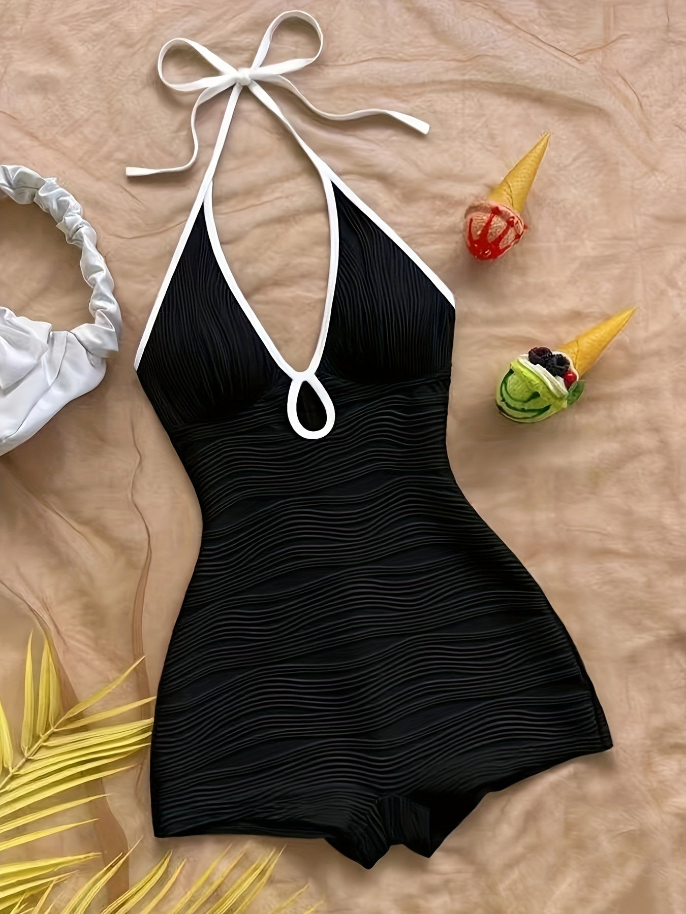Maillot de Bain Femme Une-Pièce Style Vintage à Décolleté Plongeant et Finition Contrastée