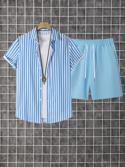 Avslappnad herroutfit med ränder, modern stil, perfekt för sommaren och semestern