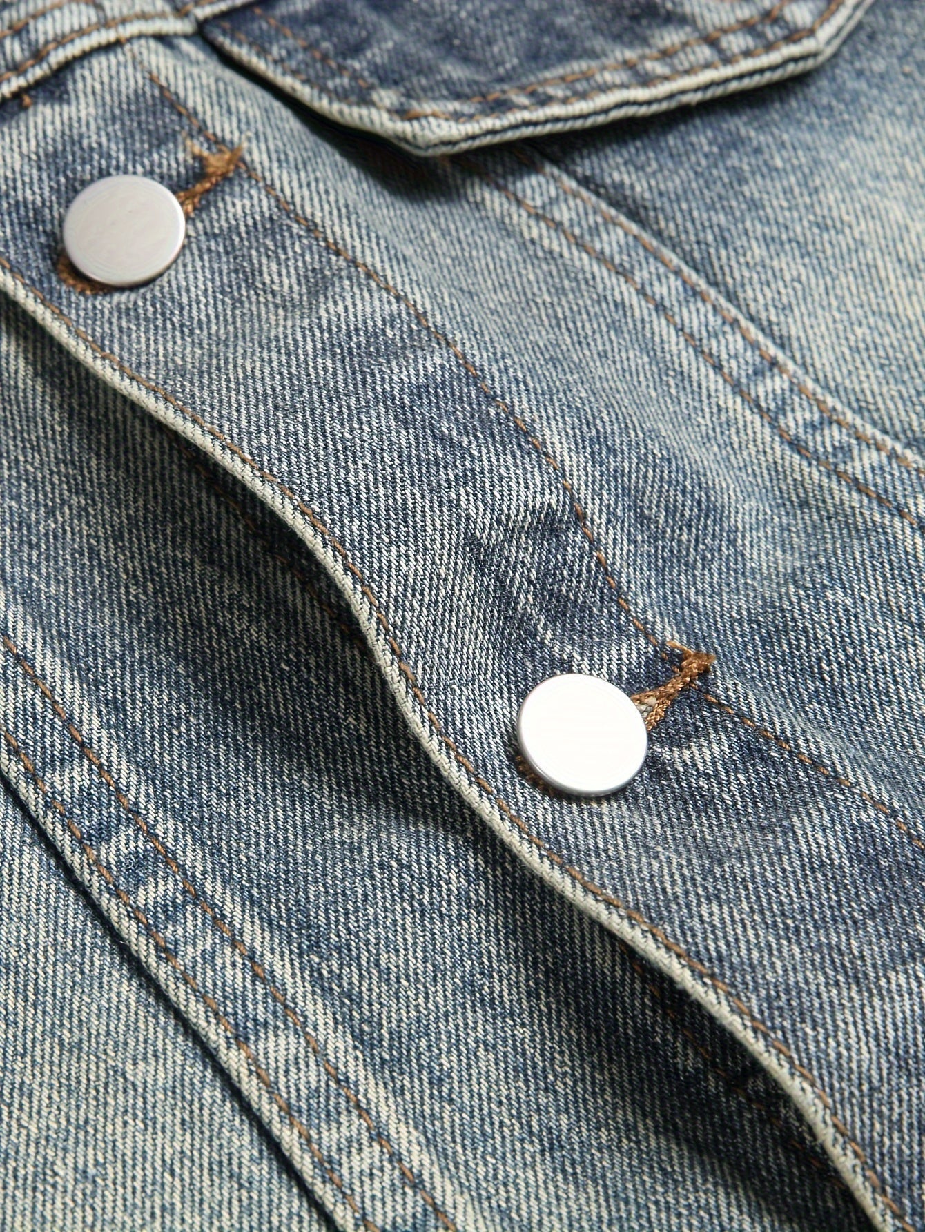 Veste sans manches en denim délavé bleu pour homme avec boutons et poches