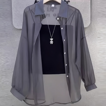 Løs transparent skjorte med undertrøje – Kvinde – Moderne stil til elegante lag-på-lag looks