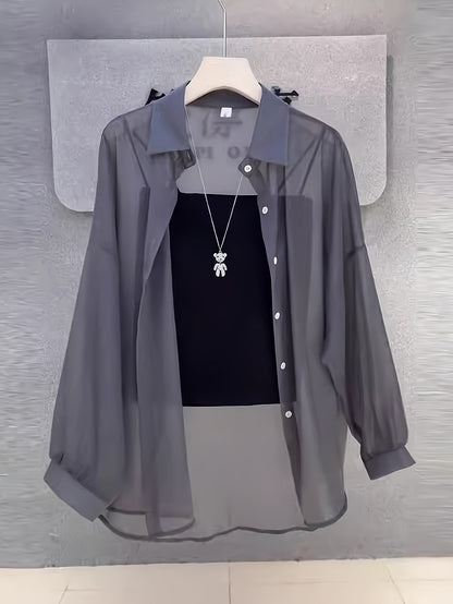 Løs transparent skjorte med undertrøje – Kvinde – Moderne stil til elegante lag-på-lag looks