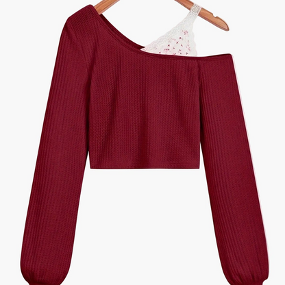 Pull court femme style asymétrique à épaule dénudée avec détail dentelle – Mode décontractée tendance