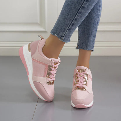Baskets compensées mode femme à lacets pour look urbain et confort quotidien
