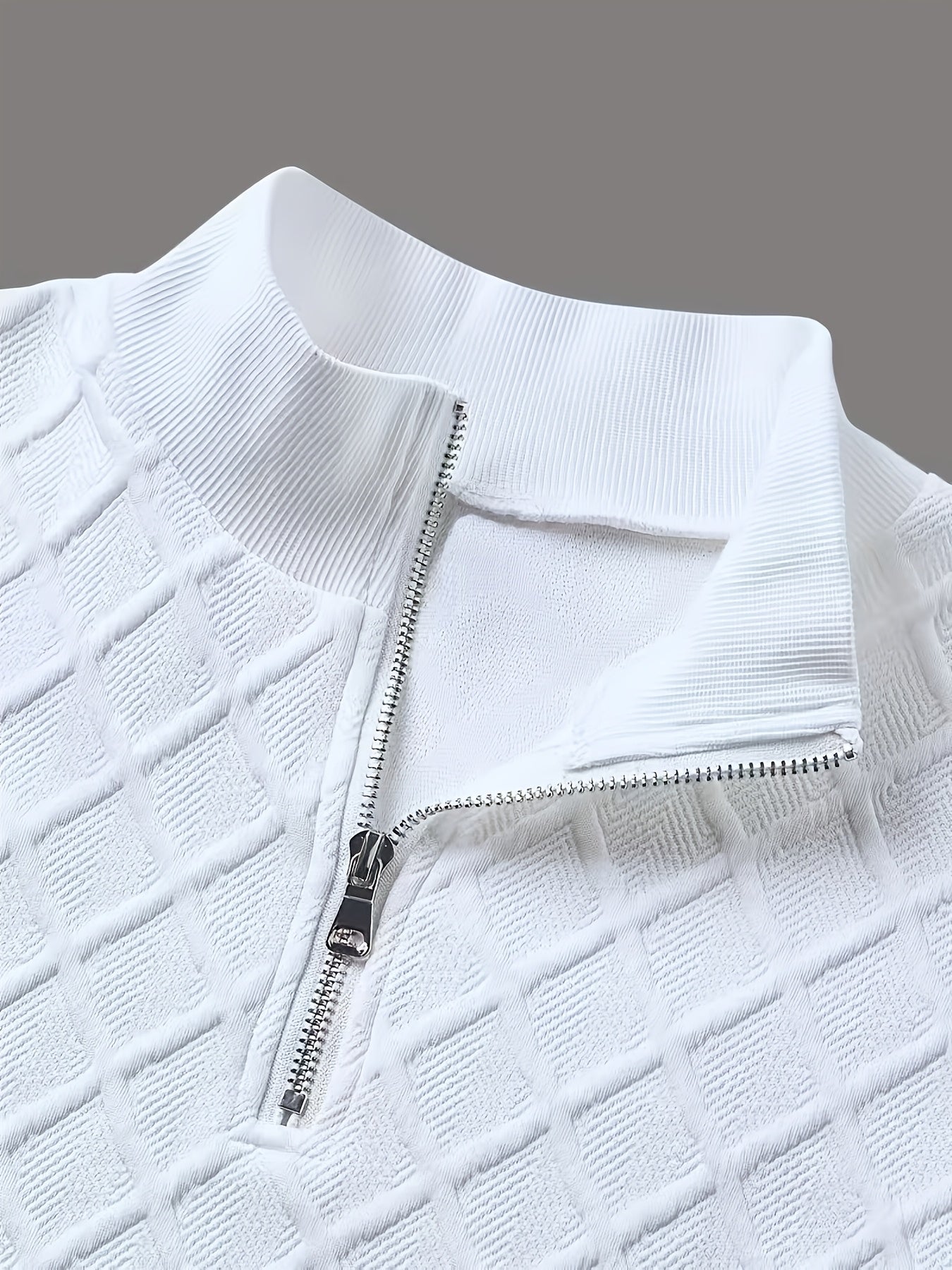 Pull homme blanc texturé à col montant zippé