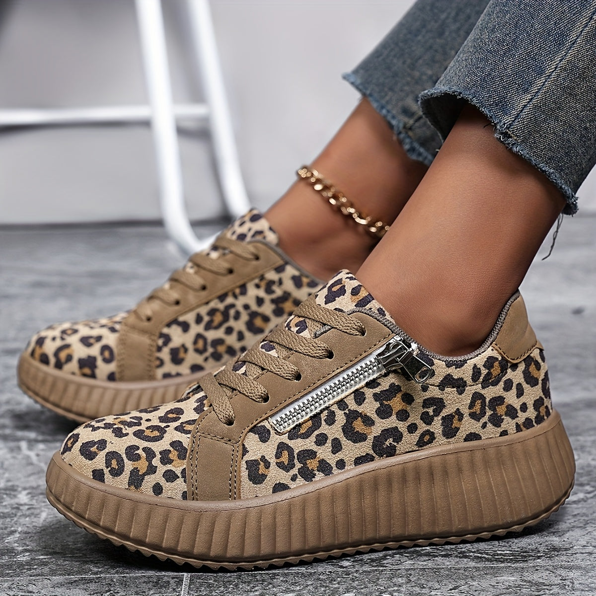 Baskets Femme Léopard Mode à Lacets avec Plateforme et Fermeture Éclair - Style Urbain Décontracté