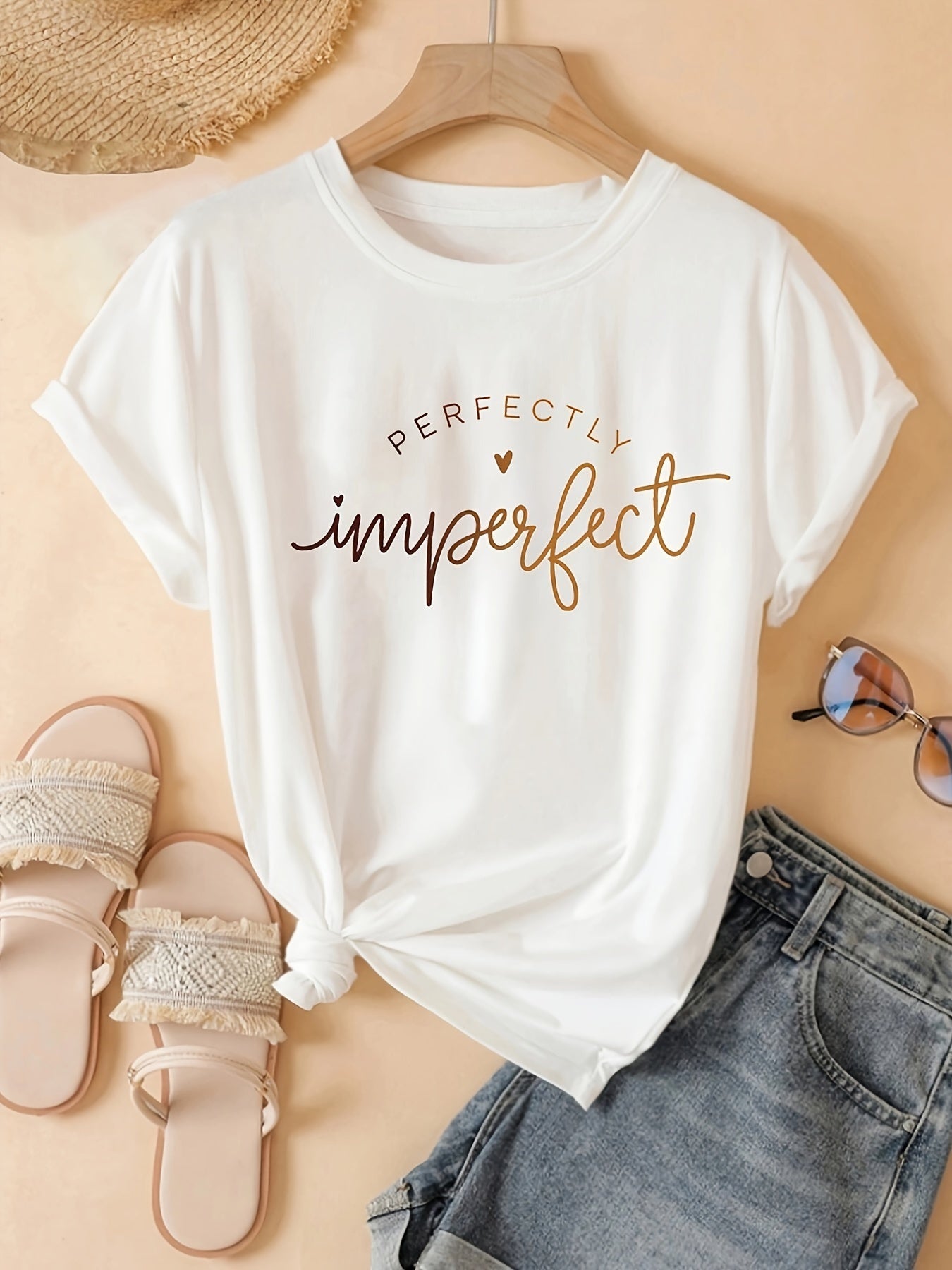 T-shirt décontracté femme à message "Perfectly Imperfect" style moderne et inspirant
