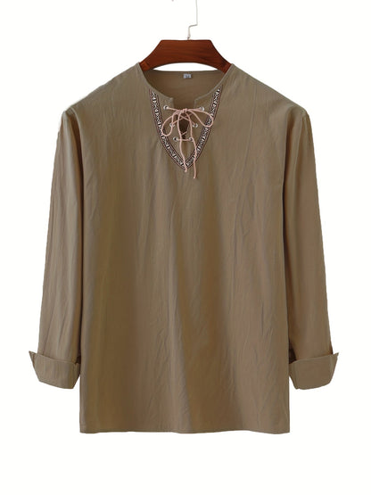 Vintage skjorte med snøret krave til mænd - afslappet og elegant stil