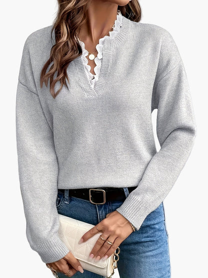 Pull élégant femme col V avec détail dentelle, manches longues, coupe ample, style casual chic pour automne/hiver