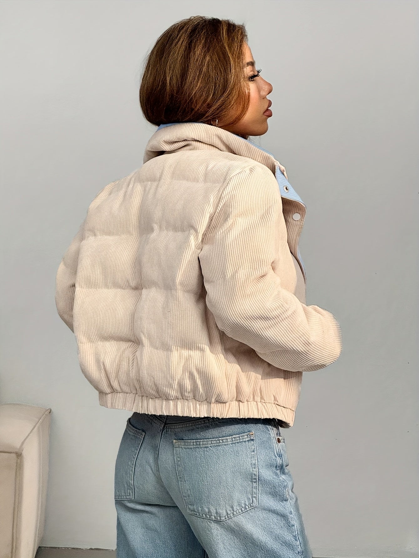 Doudoune courte femme côtelée réversible beige et rose clair avec col montant