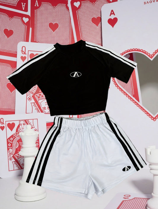 Ensemble de sport deux pièces femme style athlétique tendance - Haut court et short assorti pour fitness et loisirs