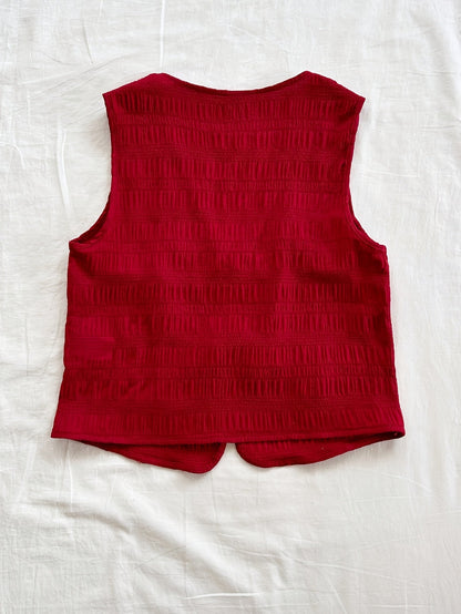 Gilet sans manches femme style bohème à nouer devant pour look décontracté et estival