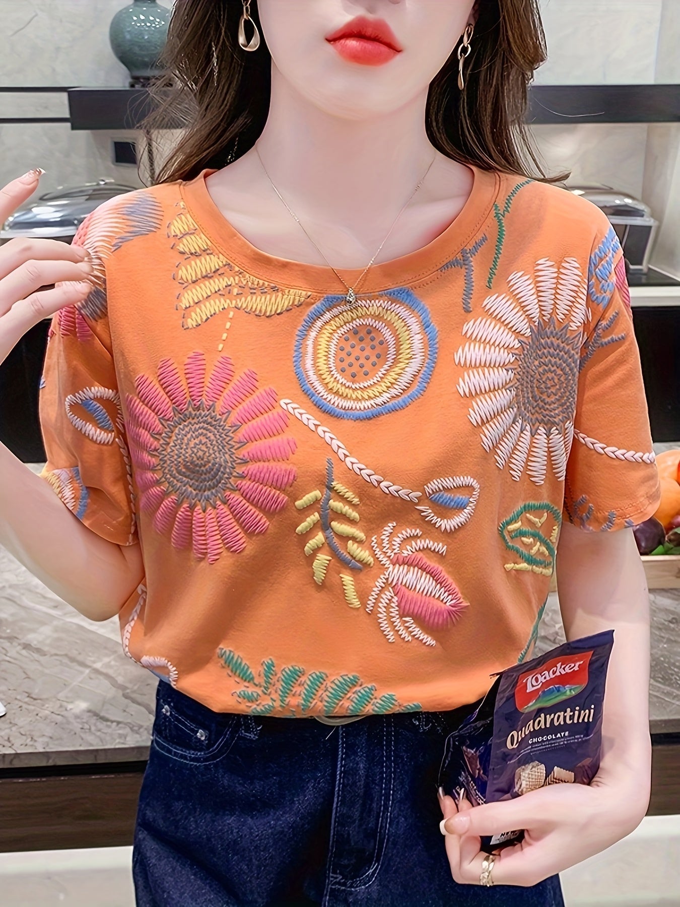 T-shirt femme style chic à motifs brodés géométriques manches courtes pour l'été