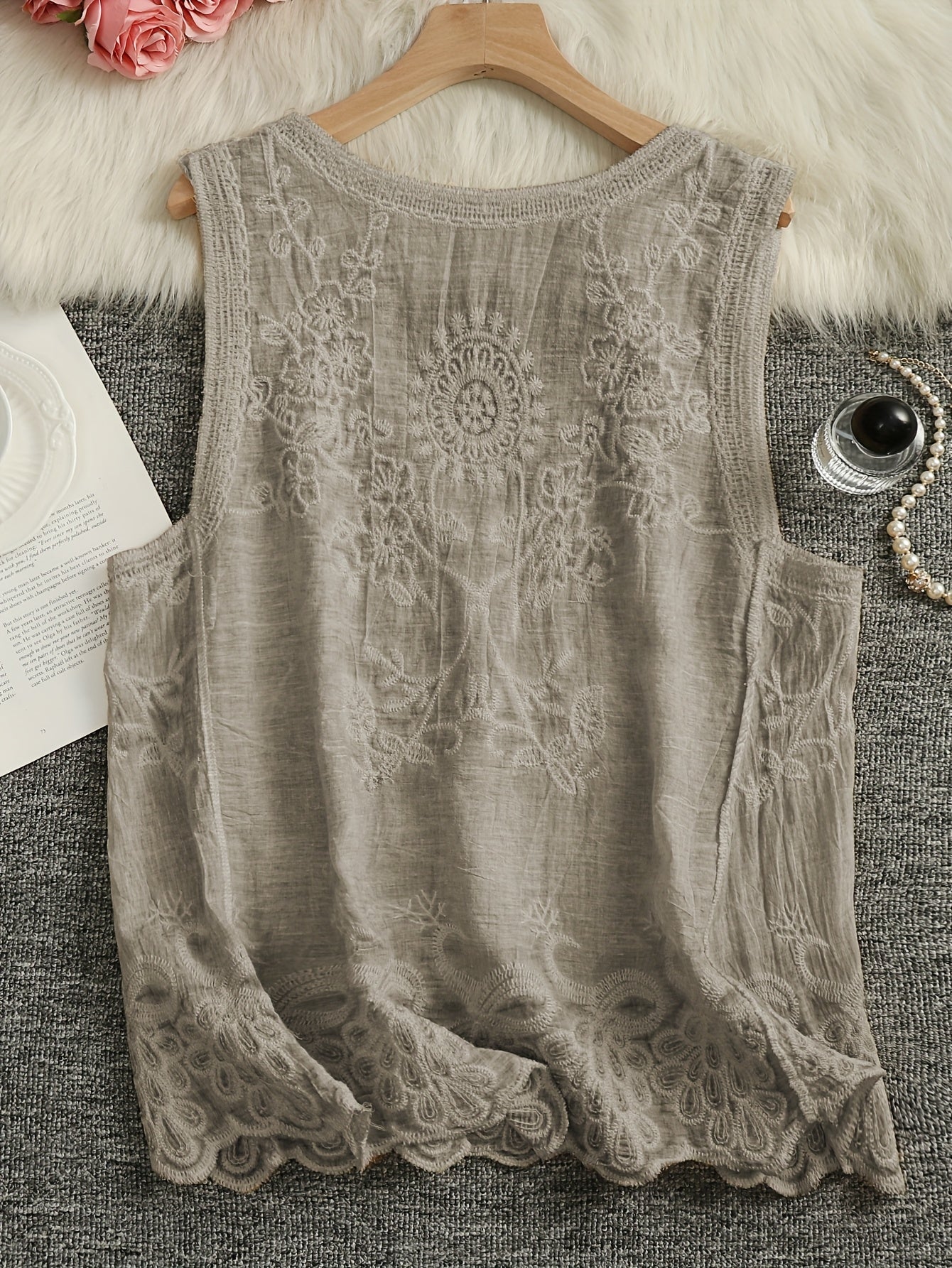 Débardeur femme style bohème chic brodé sans manches pour l'été