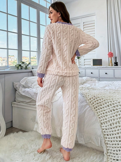 Pyjama Femme Doux en Peluche Tressée Bicolore Étoile Appliquée Manches Longues