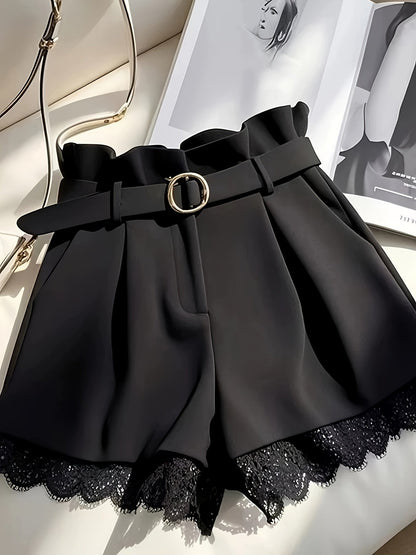 Short taille haute femme style paperbag avec ceinture et finition dentelle élégante