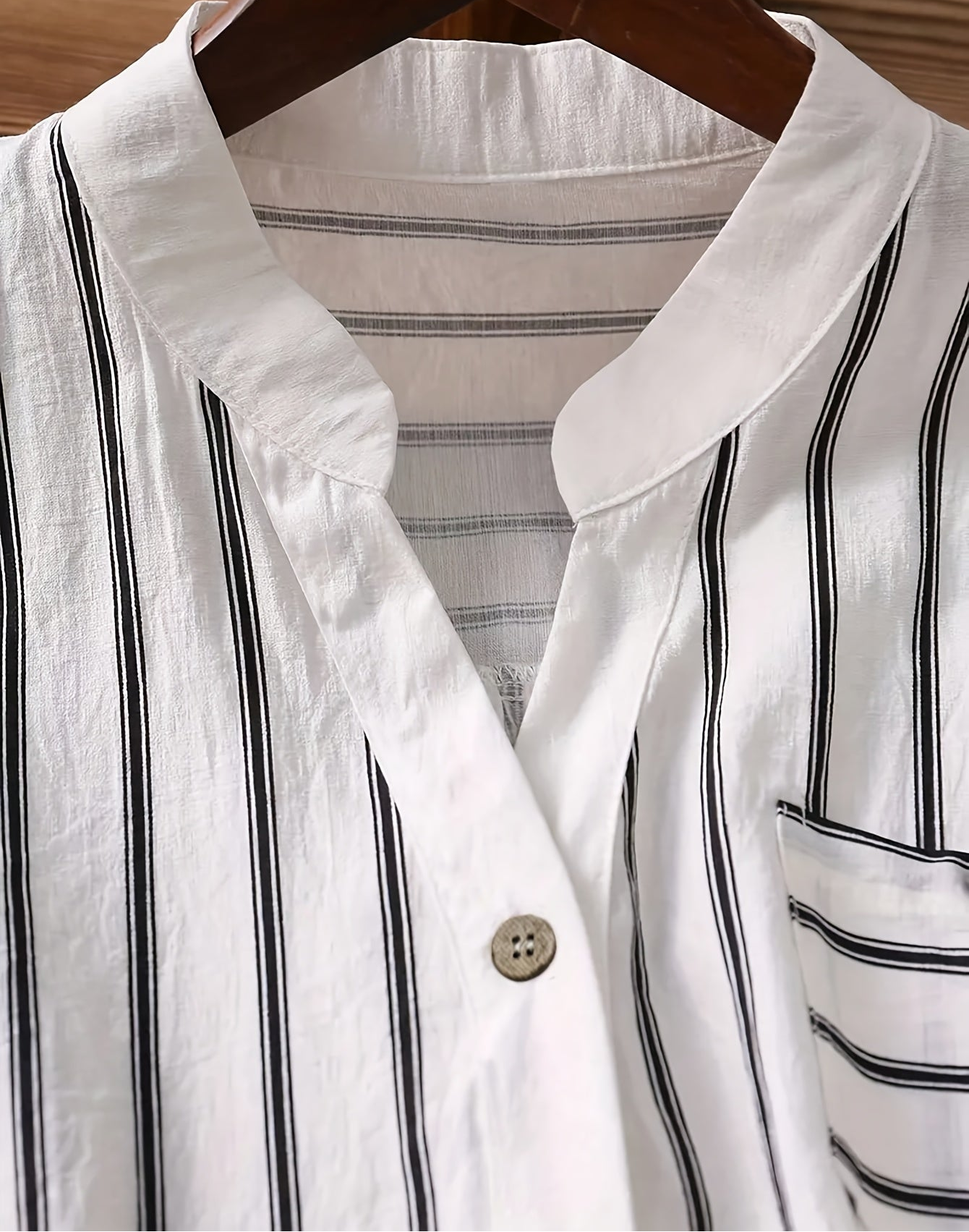 Chemise décontractée pour femme à manches courtes style boutonné col mao chic
