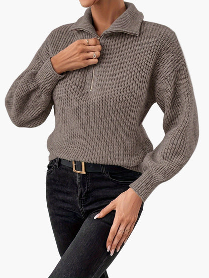 Dame lynlåspullover med høj krave i elegant stil til et trendy hverdagslook