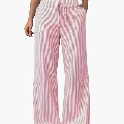 Weite gestreifte Damenhose im lässigen Stil, ideal für Wochenenden und Sommer  