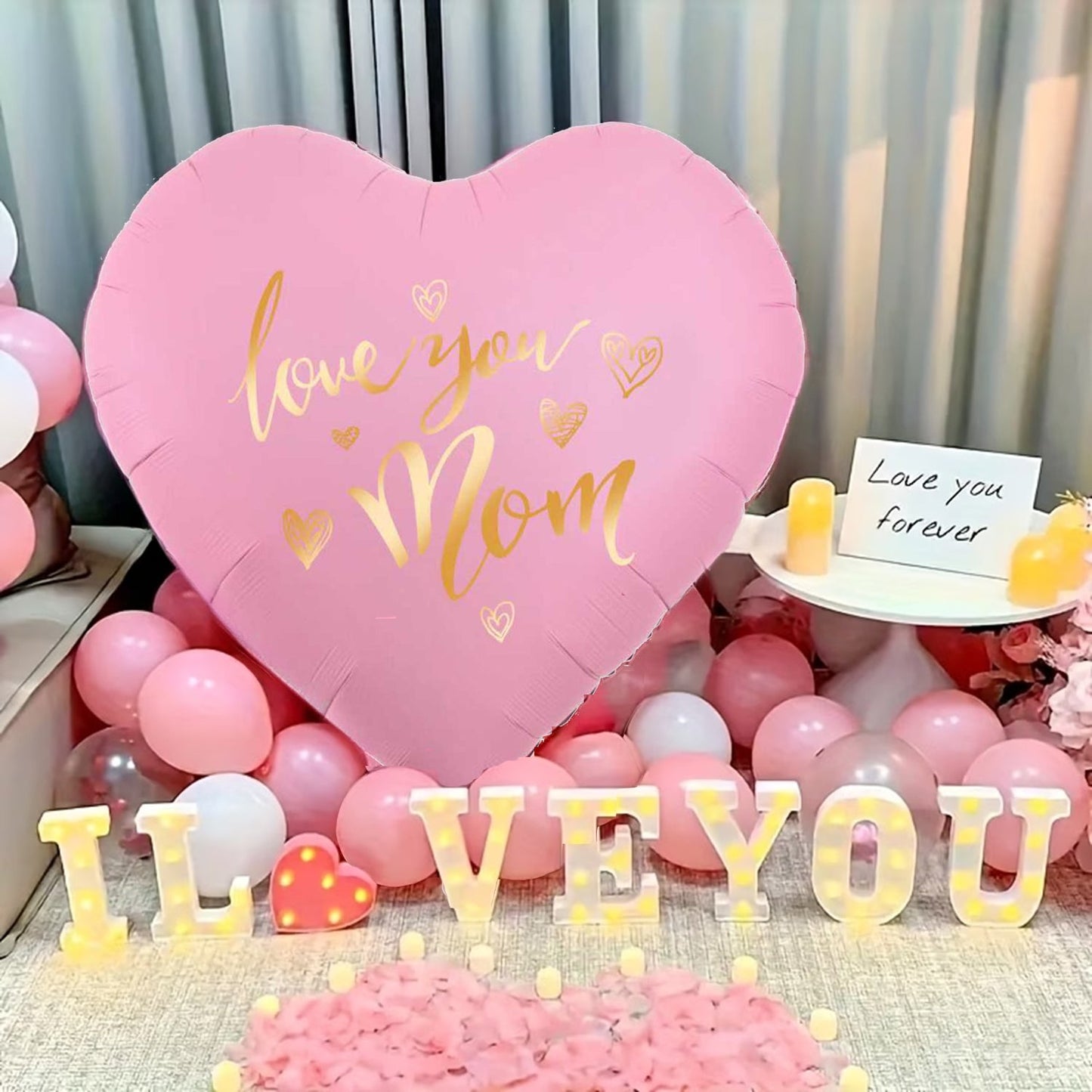 Kæmpe ballon formet som et hjerte med teksten 'Love You Mom' – Elegant dekoration til mors dag, kvinde