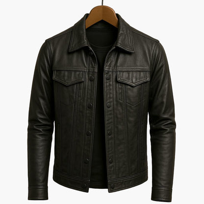 Herrjacka i motorcykelstil med modern skärning för en urban och elegant look