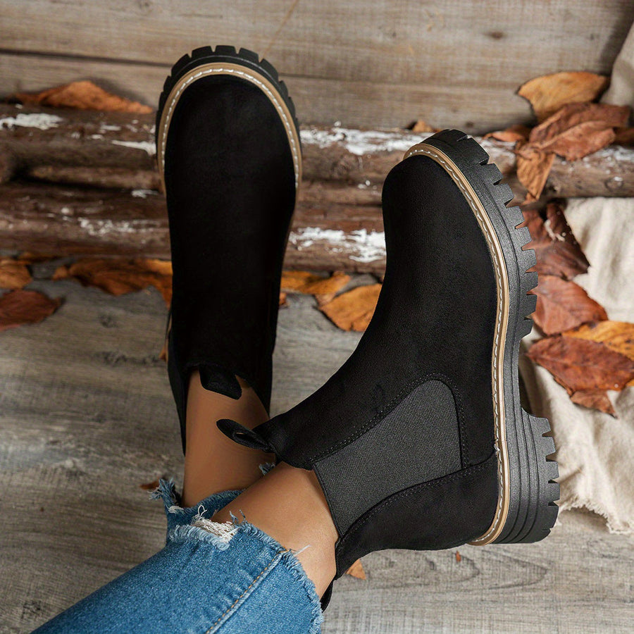 Women's Chelsea boots in soft material, lug sole, solid color