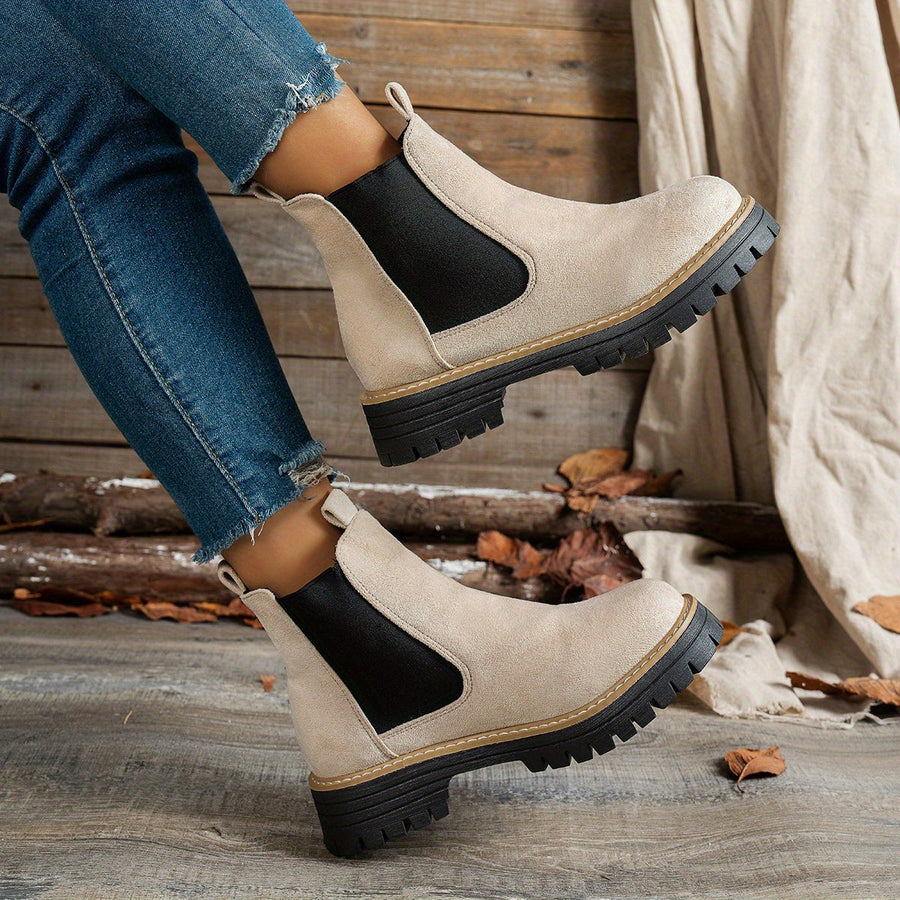 Women's Chelsea boots in soft material, lug sole, solid color