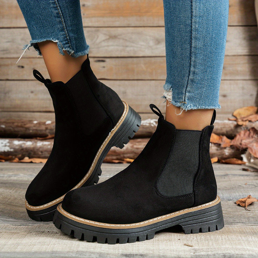 Women's Chelsea boots in soft material, lug sole, solid color