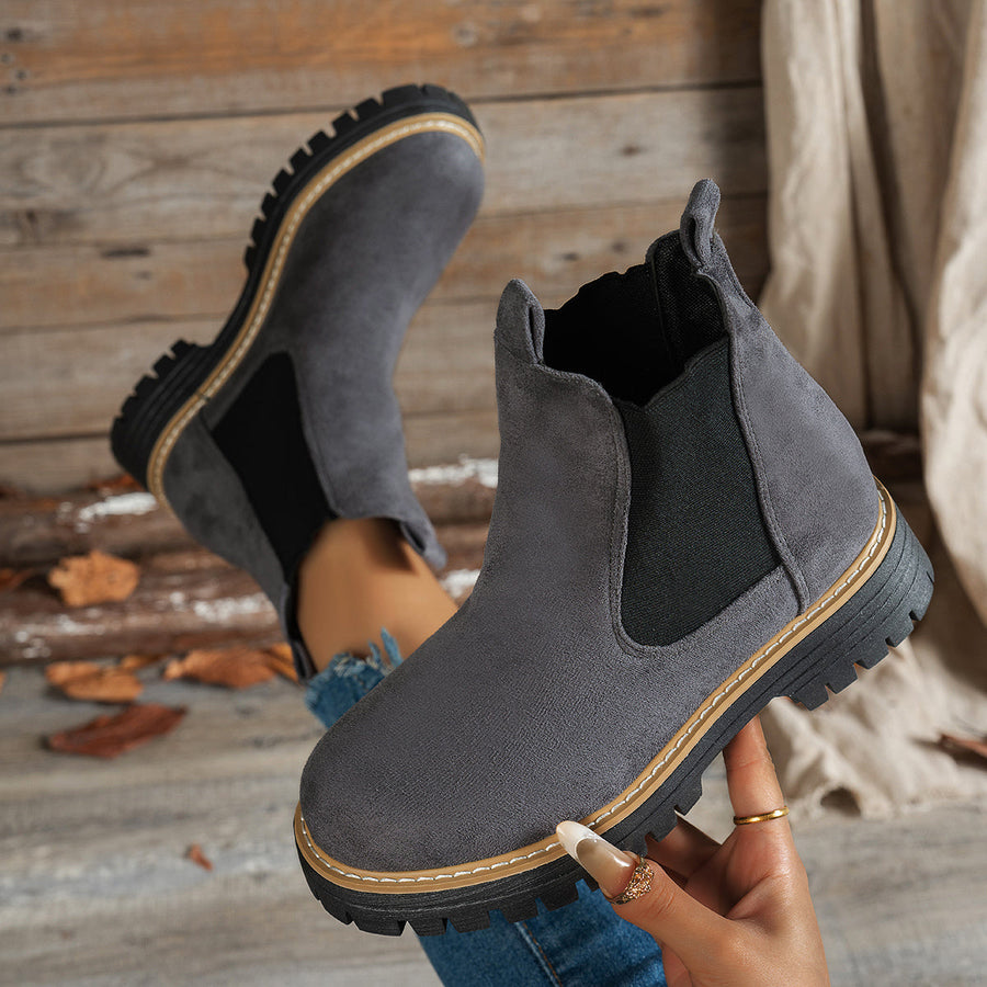 Women's Chelsea boots in soft material, lug sole, solid color