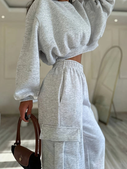 Ensemble survêtement femme décontracté gris clair pull court et pantalon cargo ample