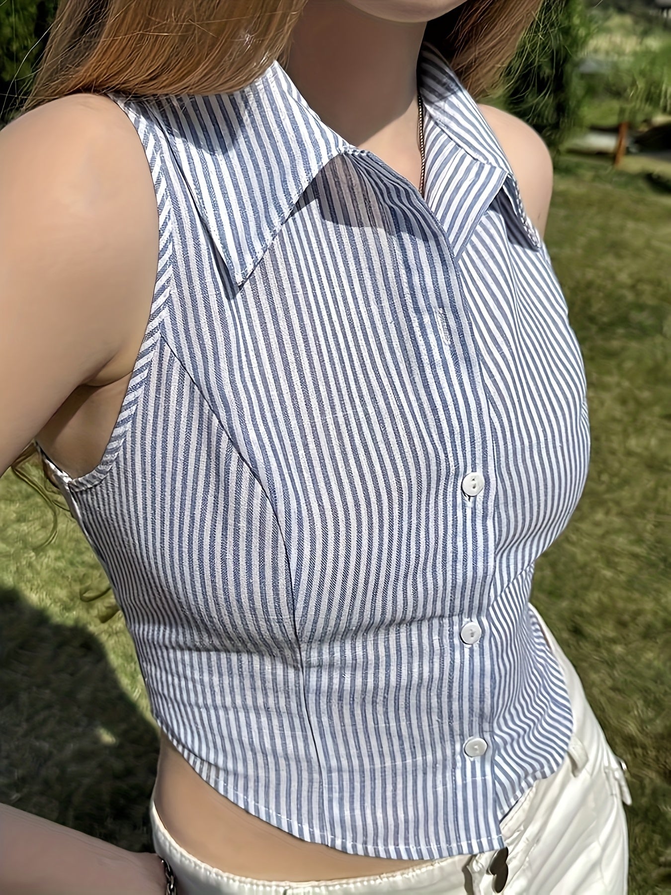 Top de mujer sin mangas a rayas estilo corsé, chic y moderno para ocasiones casuales o formales