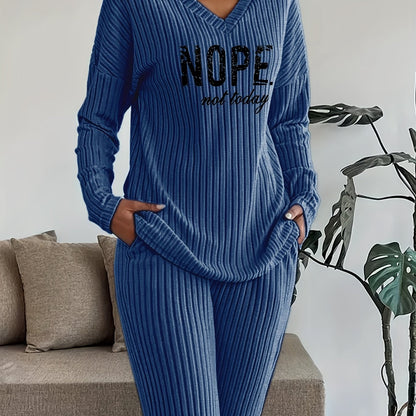 Ensemble côtelé Femme avec inscription "NOPE not today", col en V et pantalon large