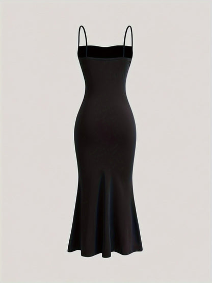 Robe longue de soirée femme à bretelles fines et drapé, silhouette sirène élégante pour événements formels