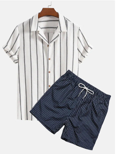 Afslappet herresæt med grafisk stil, kortærmet skjorte og shorts til sommer