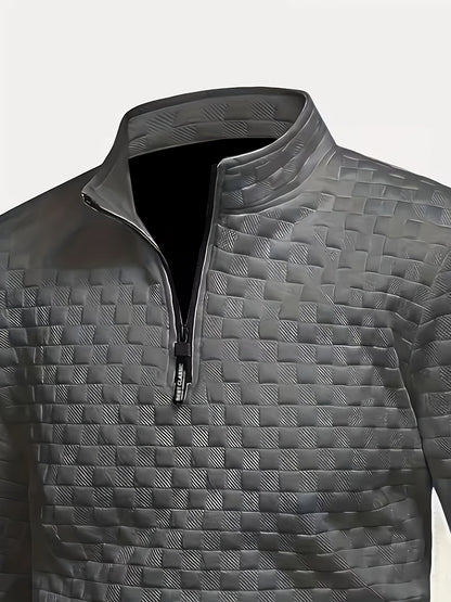 Pull homme matelassé motif géométrique avec col montant zippé et patch manche
