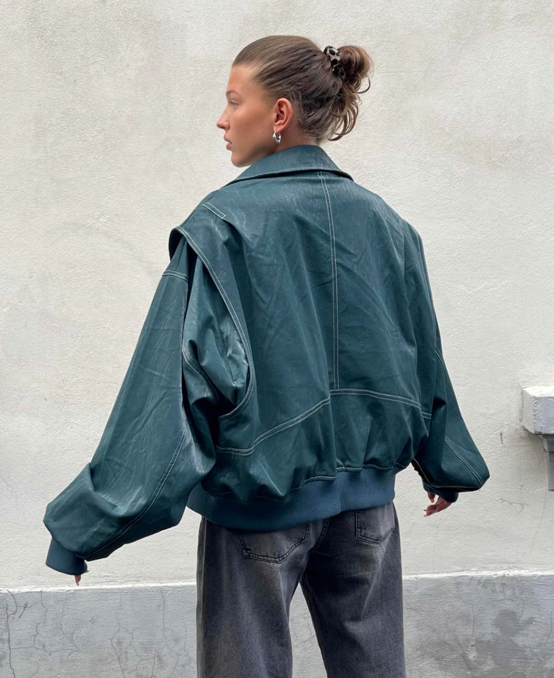 Kurtka bomber oversize streetwear damska – styl miejski casual