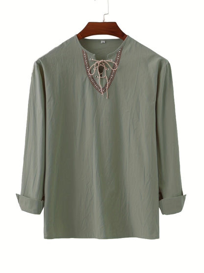 Vintage skjorte med snøret krave til mænd - afslappet og elegant stil