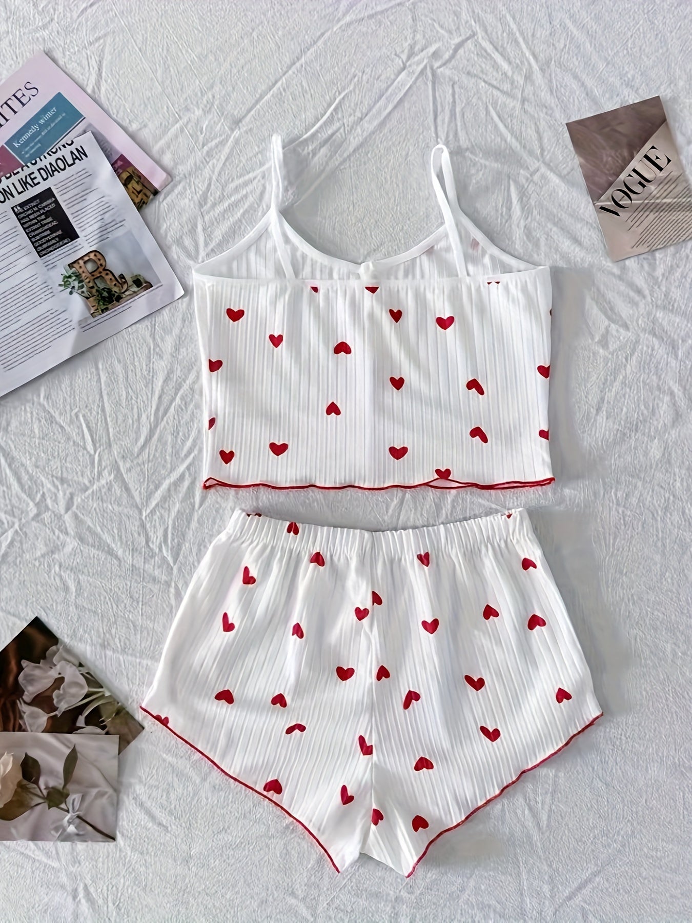 Pyjama d'été femme deux pièces style mignon à cœurs, ensemble débardeur et short, confortable pour la nuit
