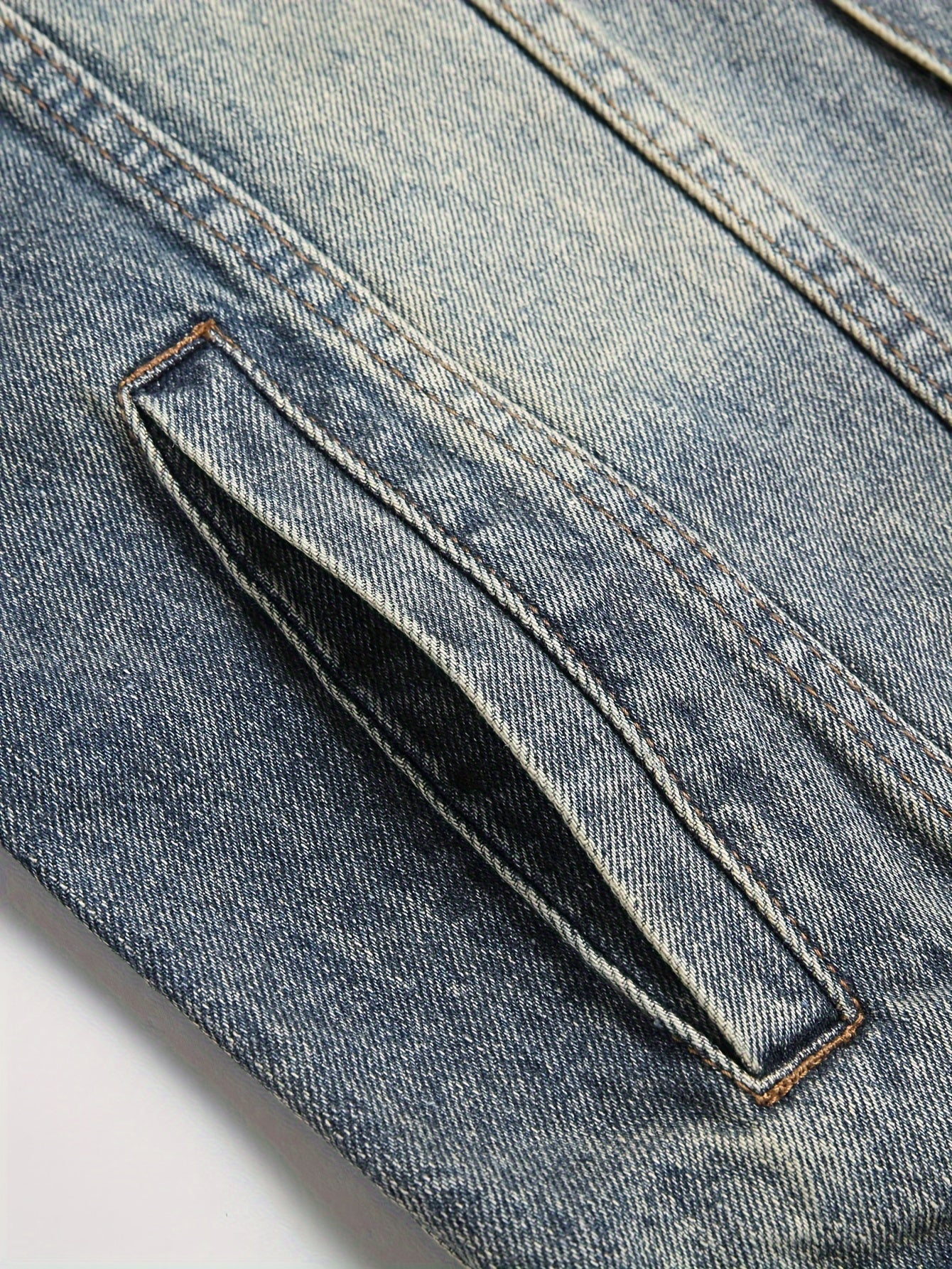 Veste sans manches en denim délavé bleu pour homme avec boutons et poches