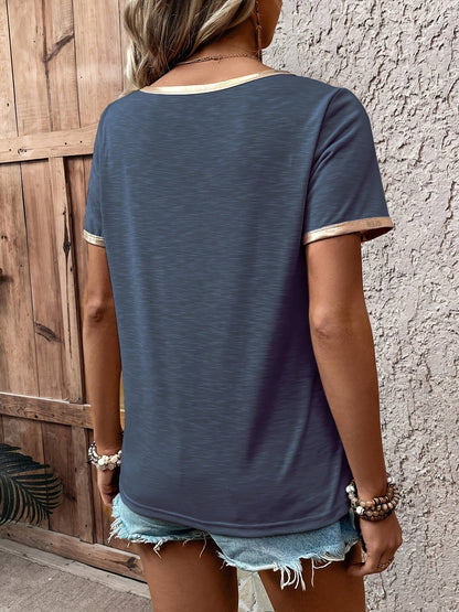 T-shirt décontracté femme à motif cœur brillant et détails métalliques – Style tendance pour sorties et quotidien