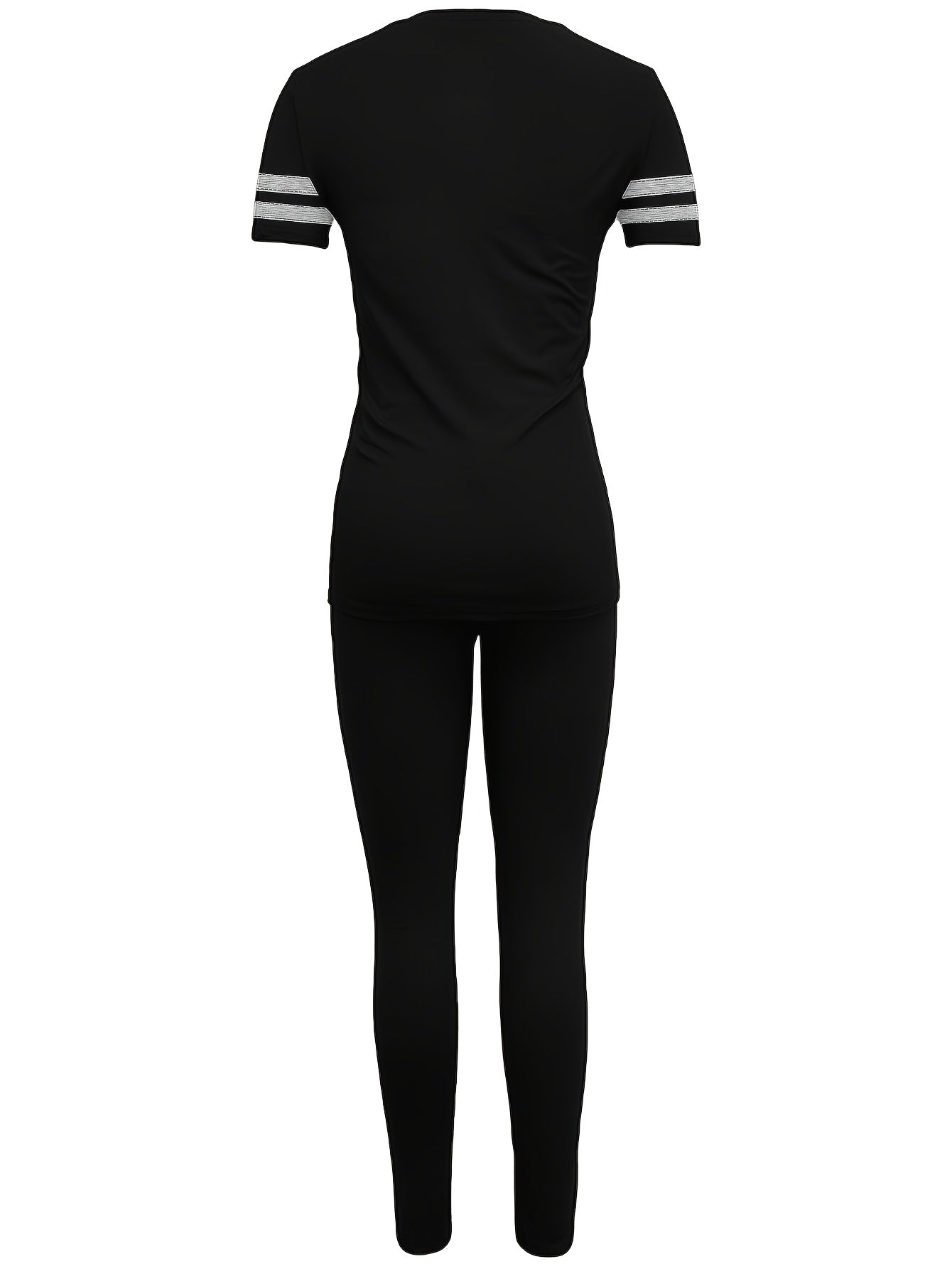 Avslappnat damset med randig t-shirt och leggings – sportig chic vardagsstil