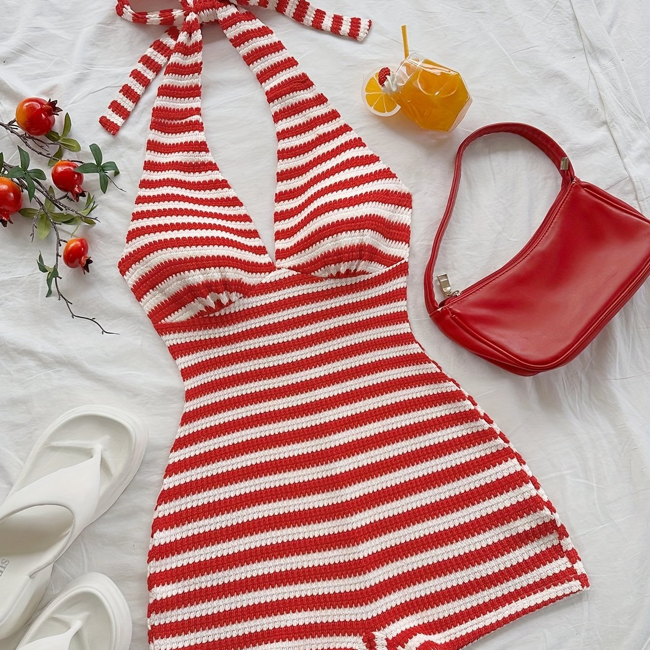 Damen Jumpsuit mit Shorts und Streifen im Retro-Stil mit Neckholder für Sommer und Strand