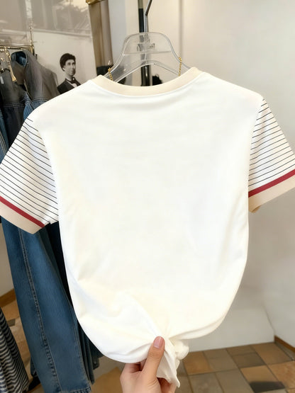 Dames T-shirt met eenhoornprint, moderne stijl, contrasterende kraag, gestreepte mouw