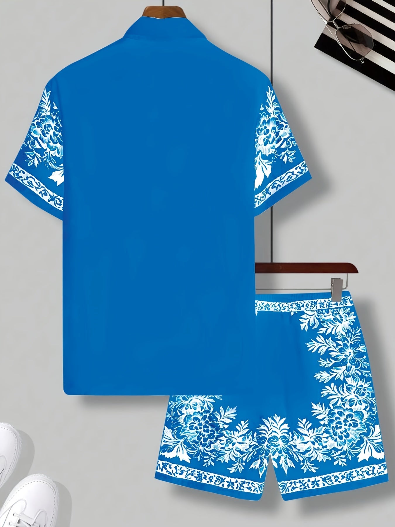 Casual herenset met bloemenprint in vakantiesfeer voor de zomer